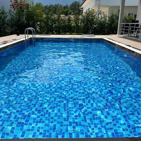 וילה Brothers Kemer